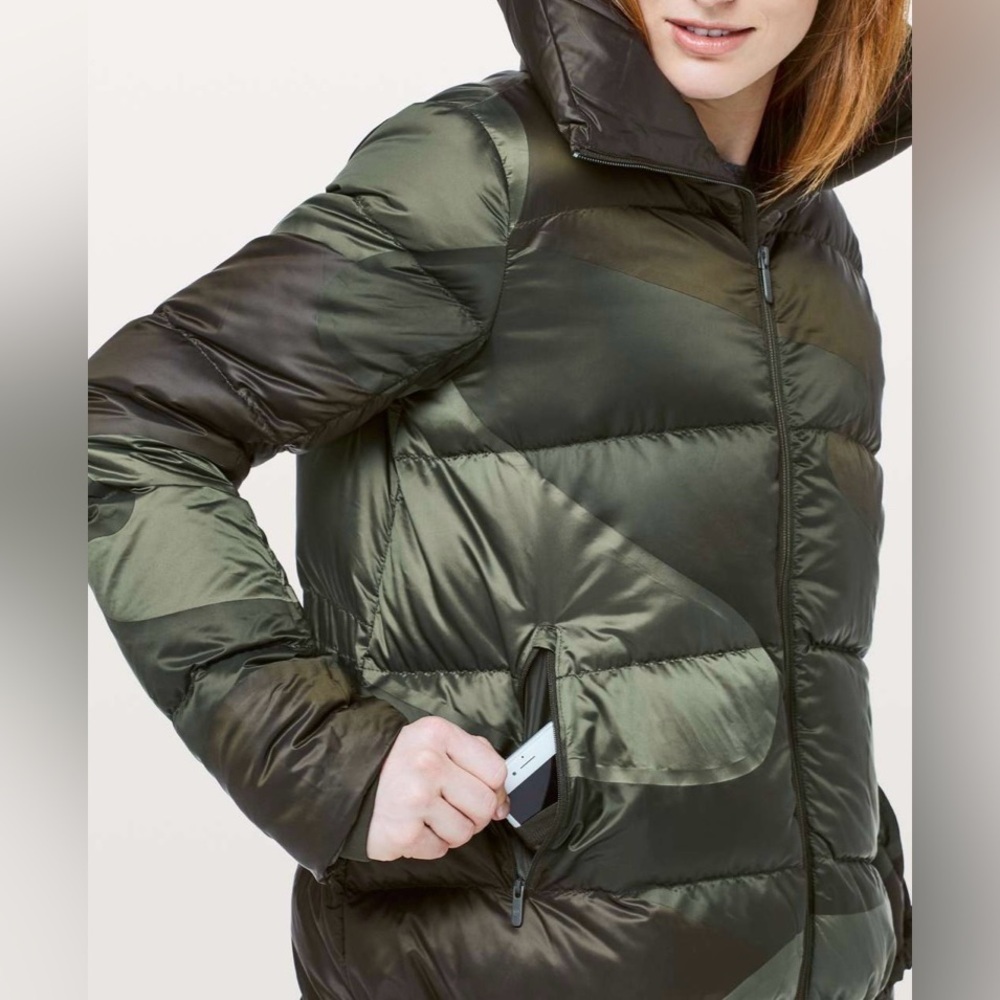2018 Lululemon Cloudscape Puffer Jacket Coat Dark… - image 4